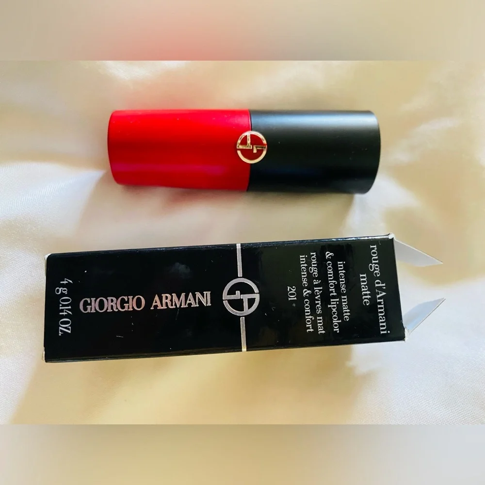 🖤 NEW Giorgio Armani Never used Matte Lipstick 🖤 - Picture 1 of 5